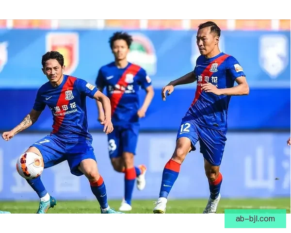 海港申花首发对决五外援同场竞技莱昂纳多领衔18岁杨皓宇亮相